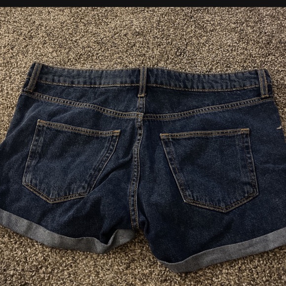 Denim shorts - Picture 2 of 4